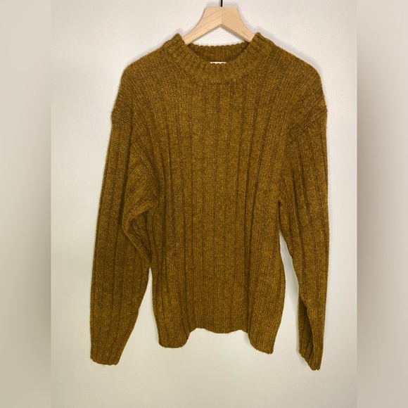 Abercrombie & Fitch Vintage NEW with tag wool sweater; has hole size small - Picture 7 of 14